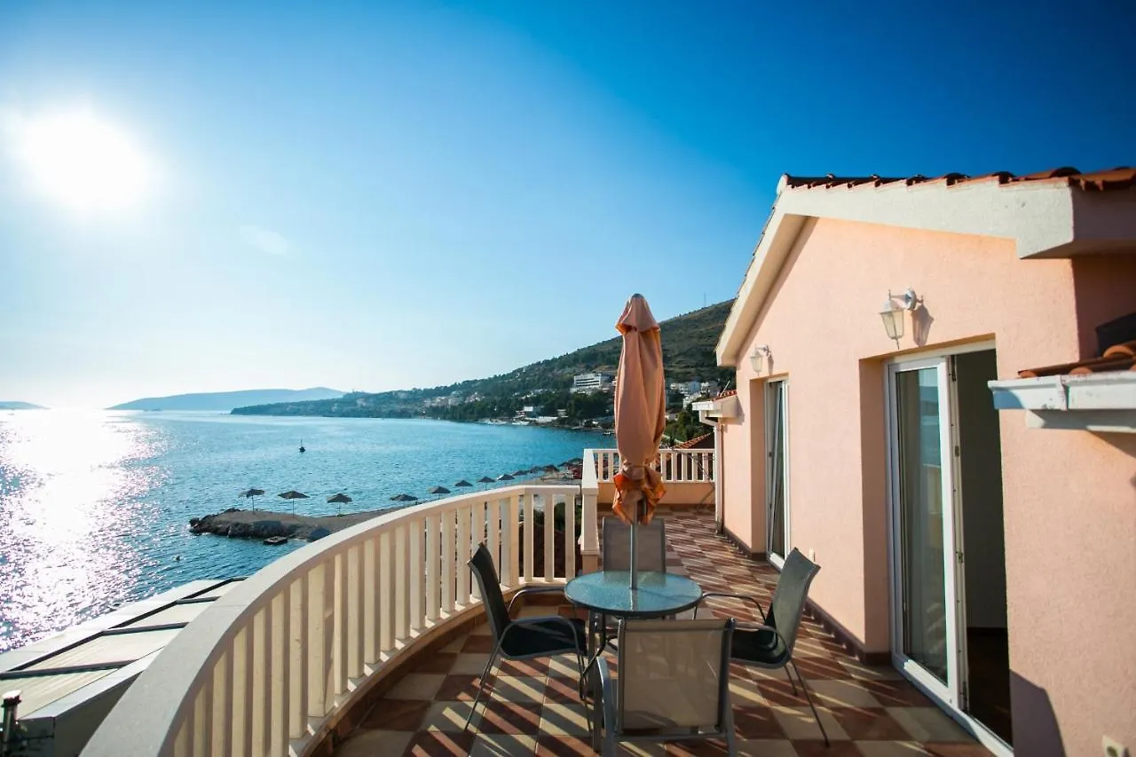Kaja - Right Next To The Beach Trogir 0*,
